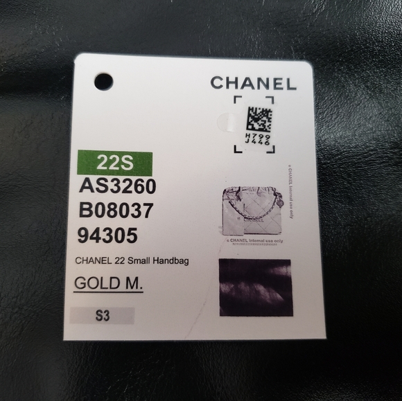 The Chanel 22 small handbag - Picture 9 of 12